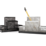 Pliiatsitops/lauagarnituur metallist must FORPUS